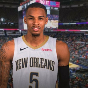 神背后的坚 神背后的坚