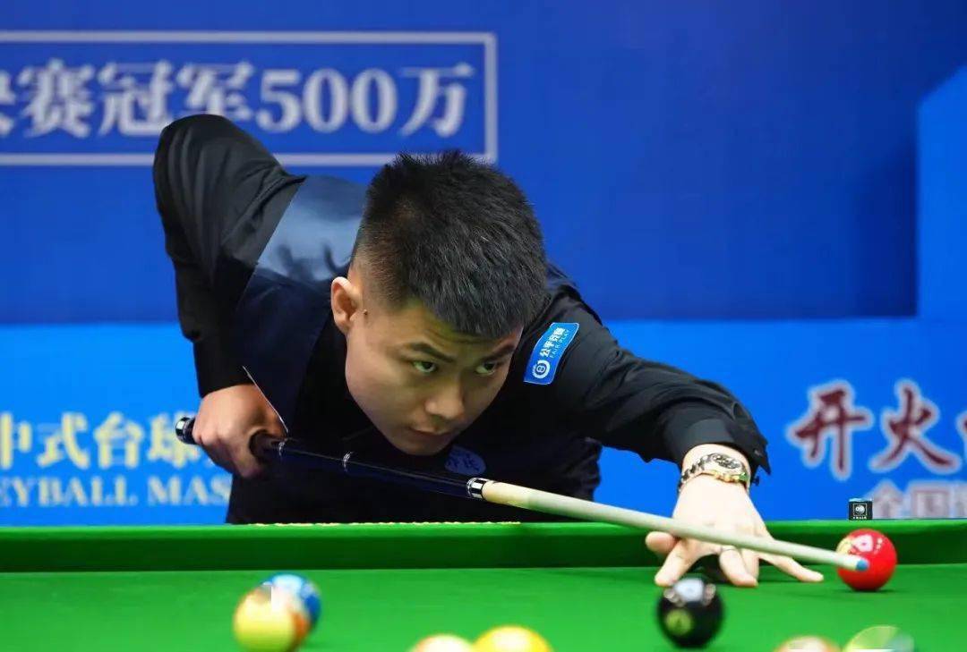 的篮球赛场 的篮球赛场